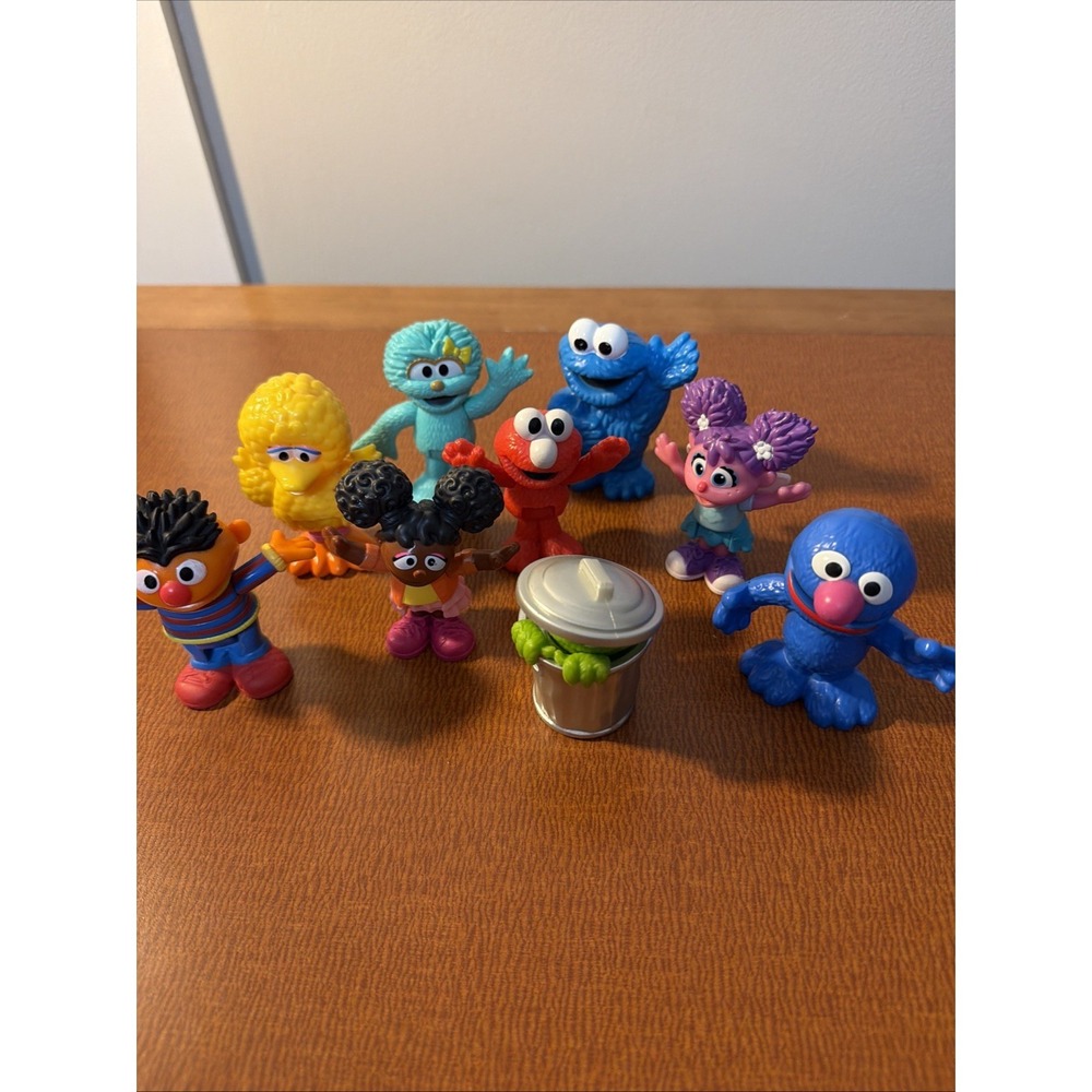 Sesame Street Workshop Lot Of 9 Hard Plastic Figures Grover Cookie Elmo Oscar ..